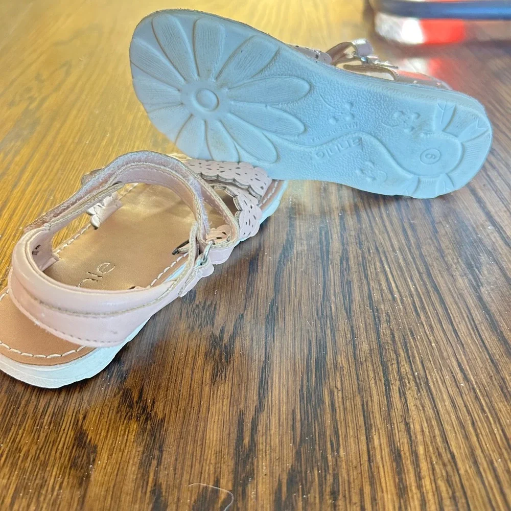Annie Karen Girls Pink Scalloped Laser Cut Sandals Size 9M Hook Loop Straps